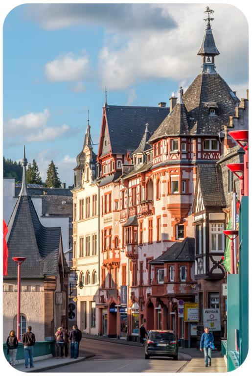 Zimmer Am Markt ทราเบิน-ทราร์บาค ภายนอก รูปภาพ